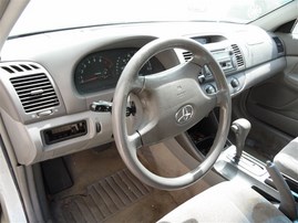 2004 TOYOTA CAMRY LE SILVER 2.4 AT Z20019